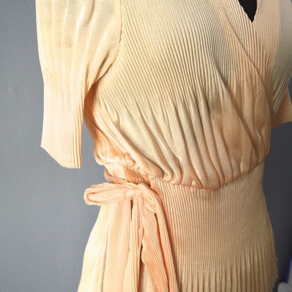 Diane Von Furstenberg Peach Wrap Top - Picture 6 of 8